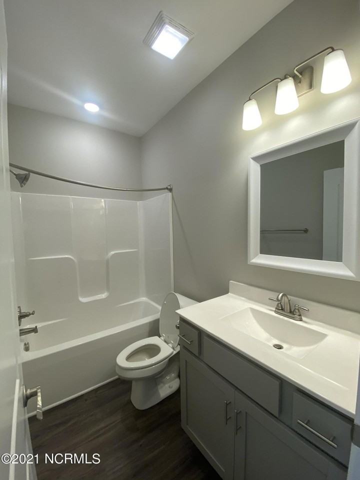 2064 Briarwood Dr - Photo 5 of 11