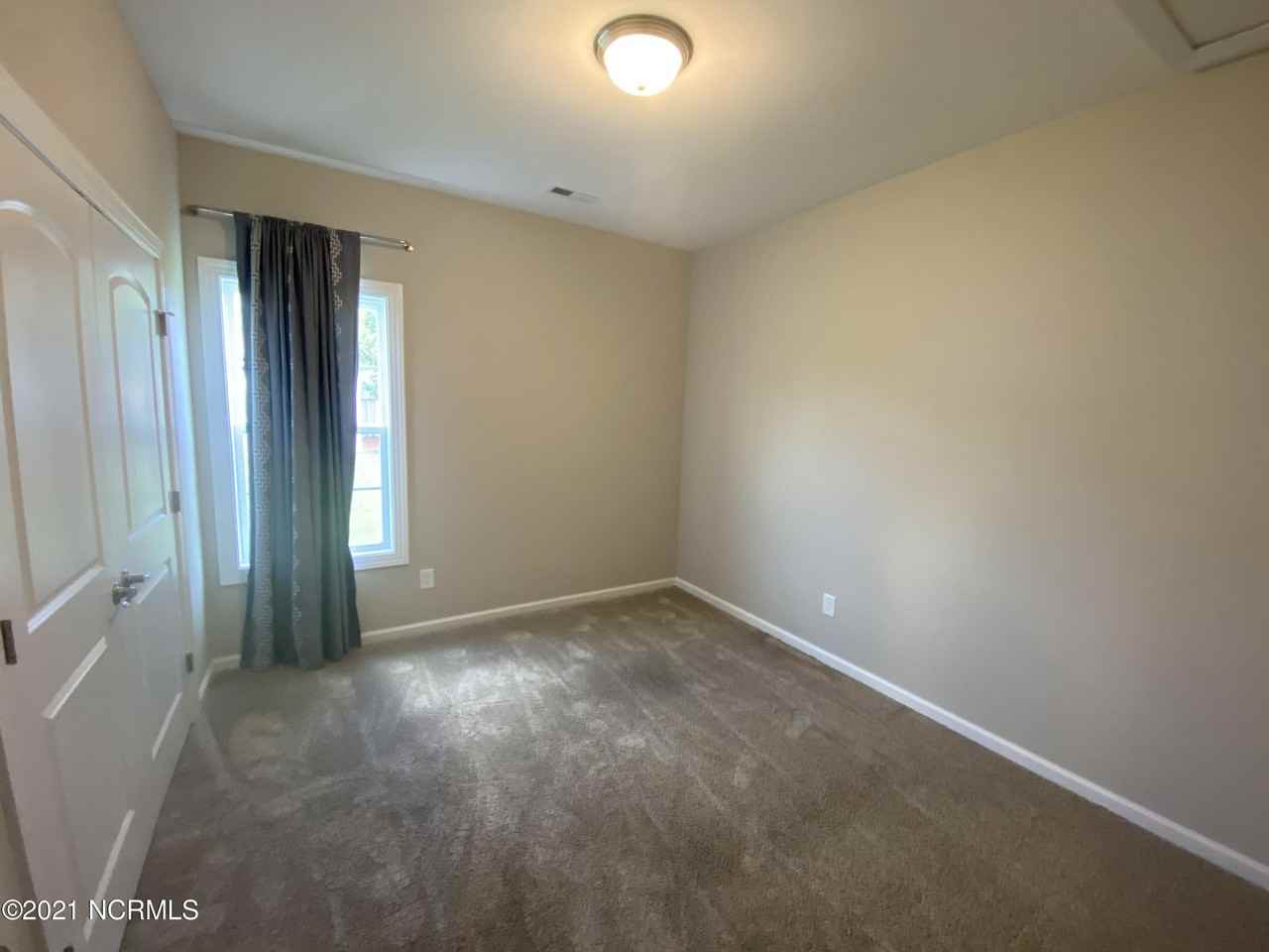 2064 Briarwood Dr - Photo 6 of 11