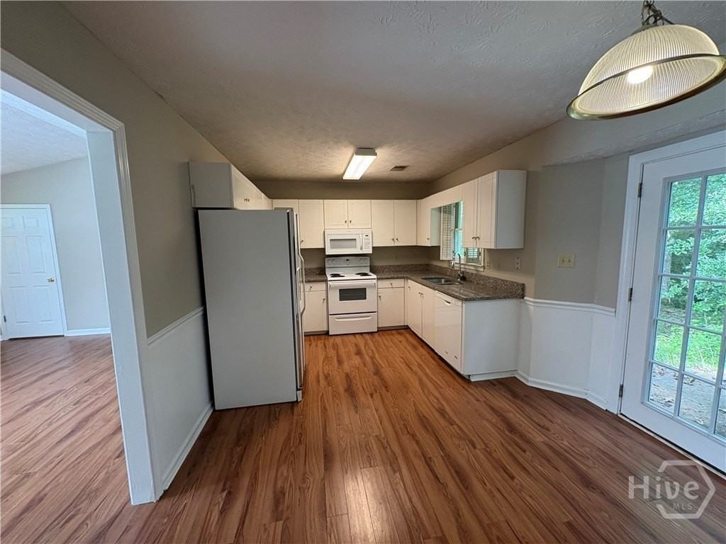 130 Beth Ct - Photo 5 of 13