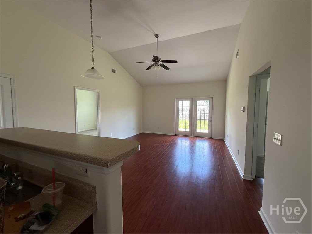 20 Wesleyan Dr - Photo 2 of 16