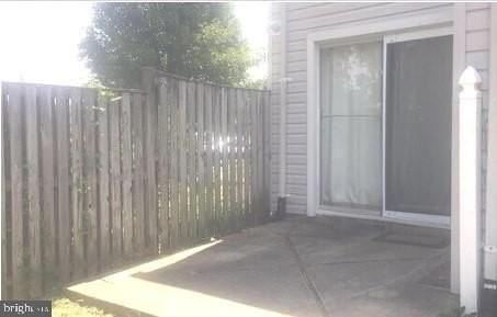 15310 Annapolis Rd - Photo 4 of 5