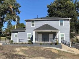 featured image of 1072 S Barksdale St