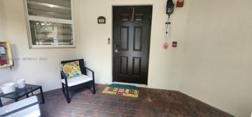 featured image of 11601 Nw 89th St #113