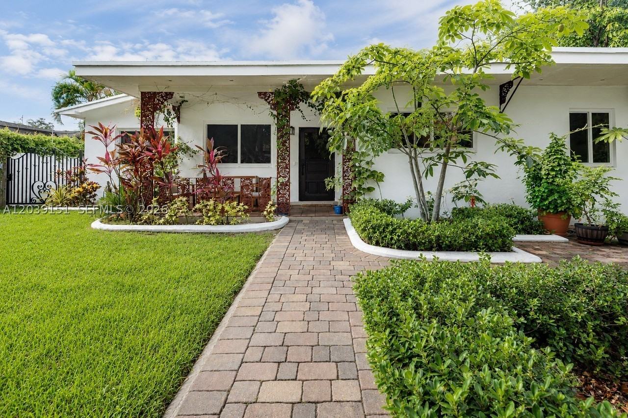 6150 Sw 16th Ter - Photo 2 of 27