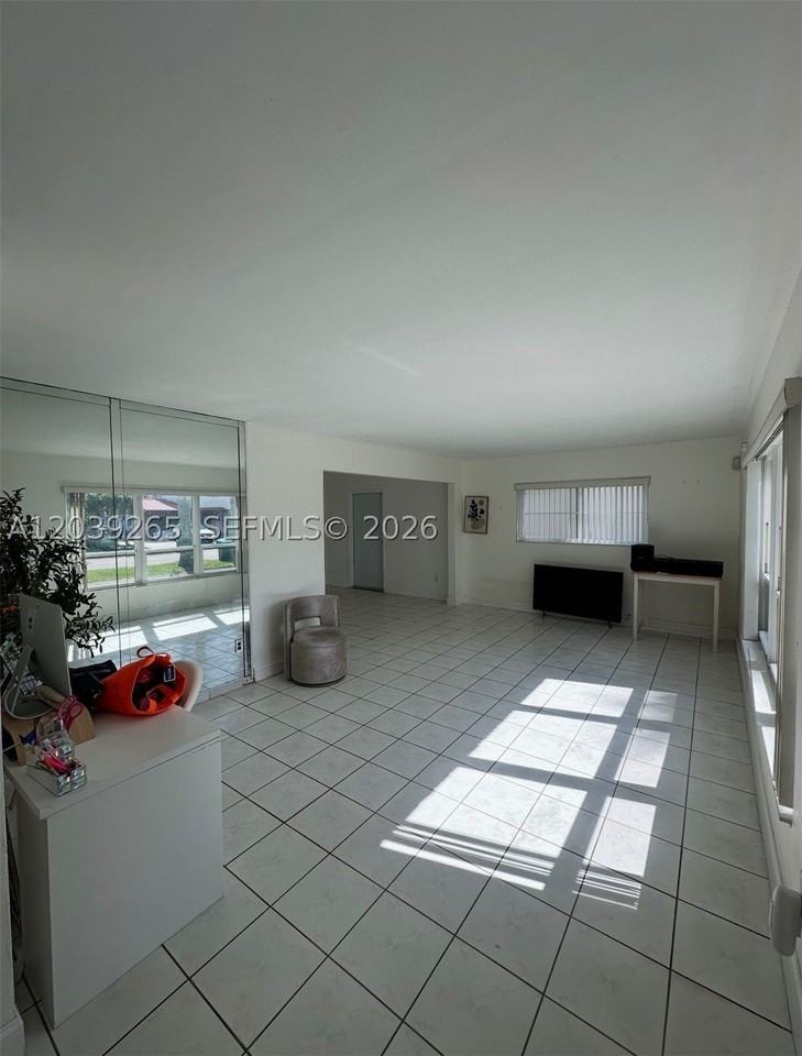 355 Nw 205th Ter - Photo 4 of 10