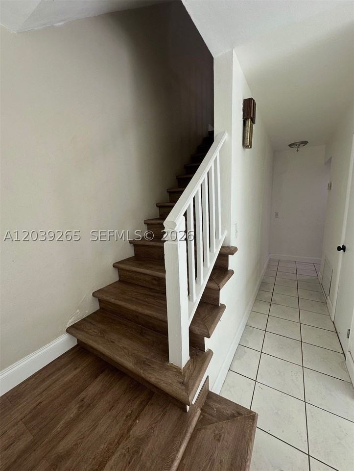 355 Nw 205th Ter - Photo 5 of 10