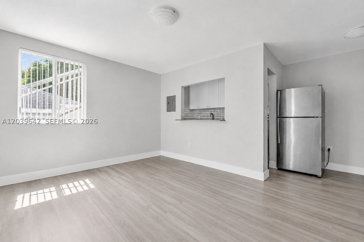 6647 Sw 59th Pl #102 - Photo 4 of 17