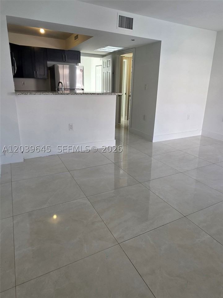 2154 W 60th St #12111 - Photo 3 of 12