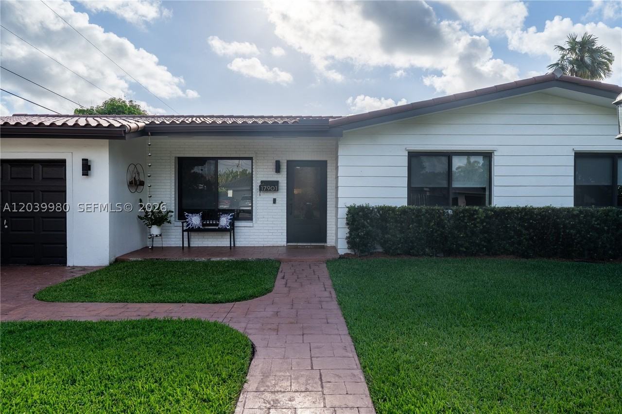 17901 Sw 92nd Ct - Photo 4 of 44