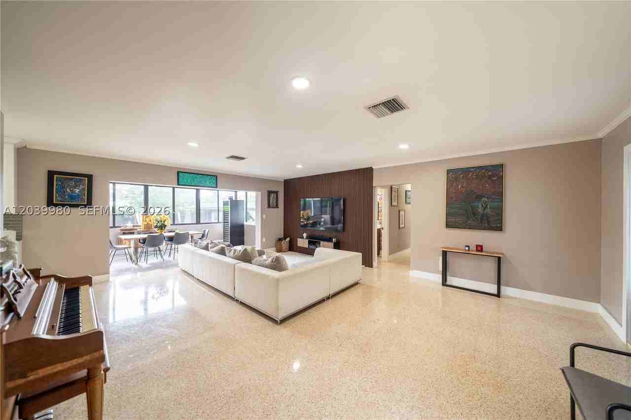 17901 Sw 92nd Ct - Photo 6 of 44