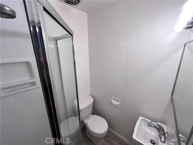 701 Center St - Photo 2 of 8