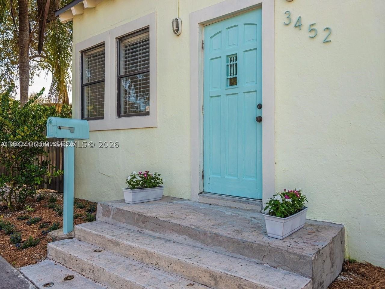 3452 Margaret St - Photo 2 of 12