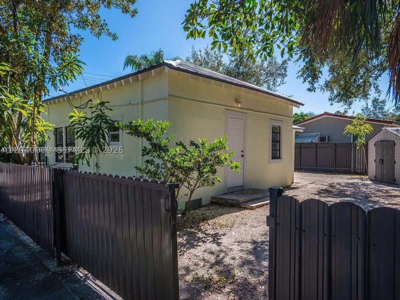 3452 Margaret St - Photo 4 of 12