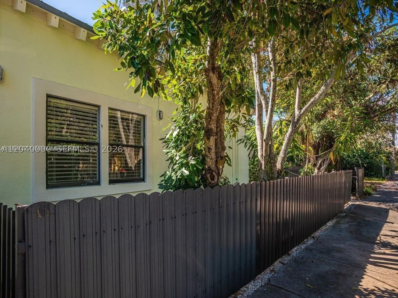 3452 Margaret St - Photo 6 of 12