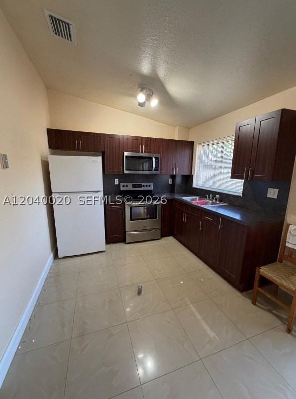 28364 Sw 140th Pl - Photo 7 of 29