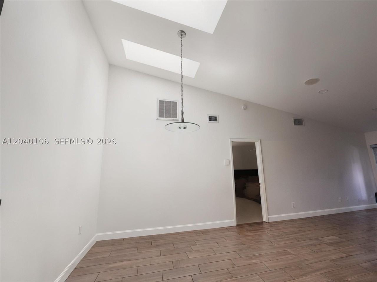 2566 N Nob Hill Rd - Photo 5 of 10