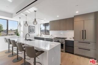853 N Detroit St - Photo 3 of 8