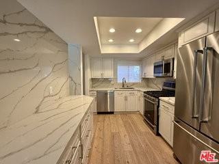 853 Larrabee St #6 - Photo 5 of 8
