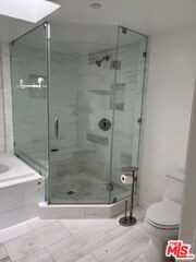 951 Granville Ave #PH1 - Photo 5 of 7