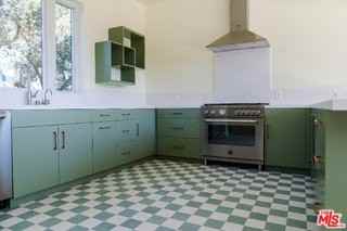 27349 Old Chimney Rd - Photo 3 of 8