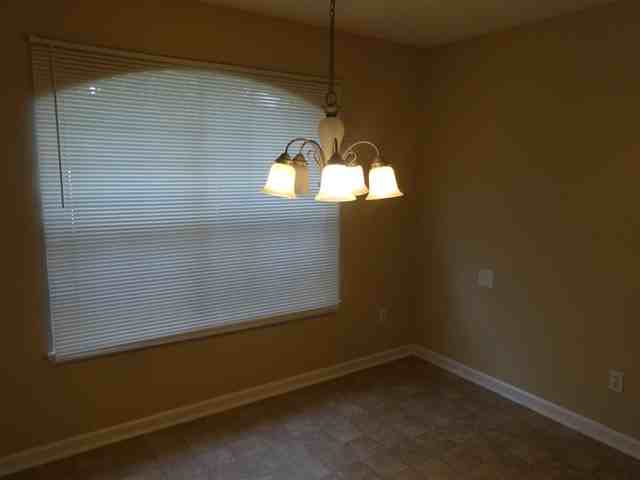 8099 Shadwell Ct - Photo 3 of 7