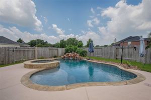 featured image of Stonehollow Ct