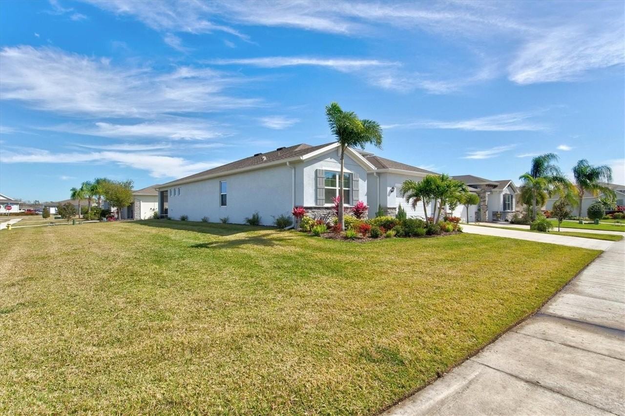13905 Woodbridge Ter - Photo 4 of 50