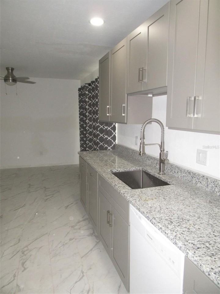 23029 Alabaster Ave - Photo 3 of 16