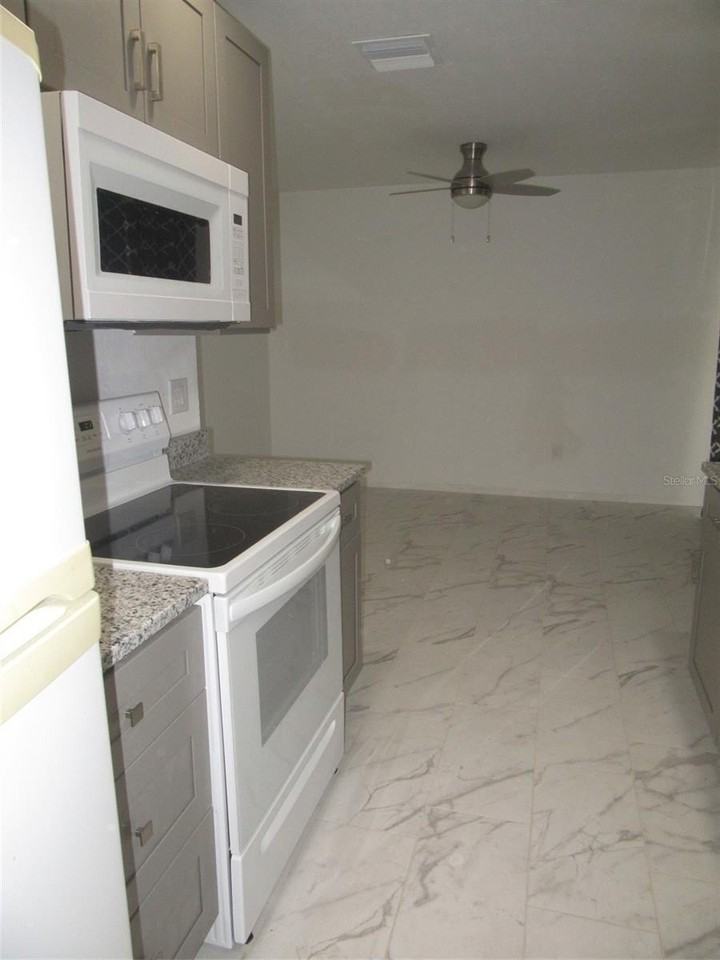 23029 Alabaster Ave - Photo 4 of 16