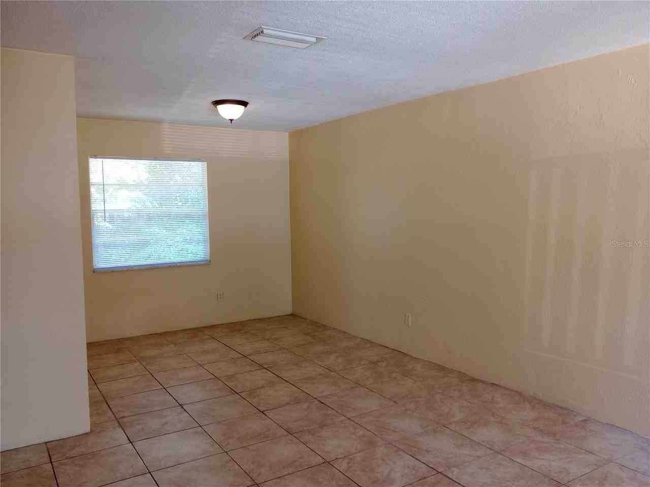 1217 Kennedy Rd #58 - Photo 4 of 9