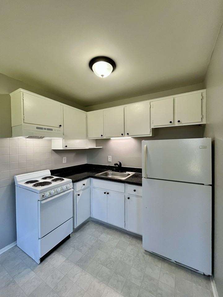 580 Harrison Blvd #59 - Photo 3 of 31