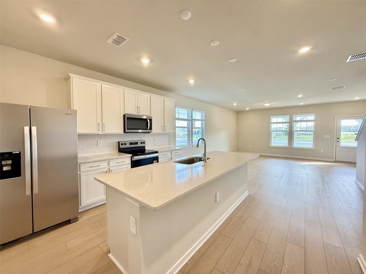 2116 Southbury Dr - Photo 2 of 9