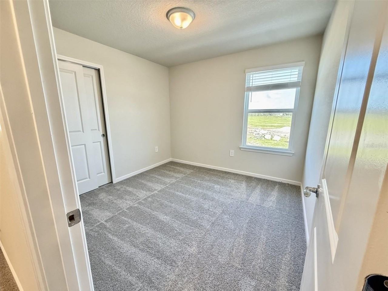 2116 Southbury Dr - Photo 6 of 9