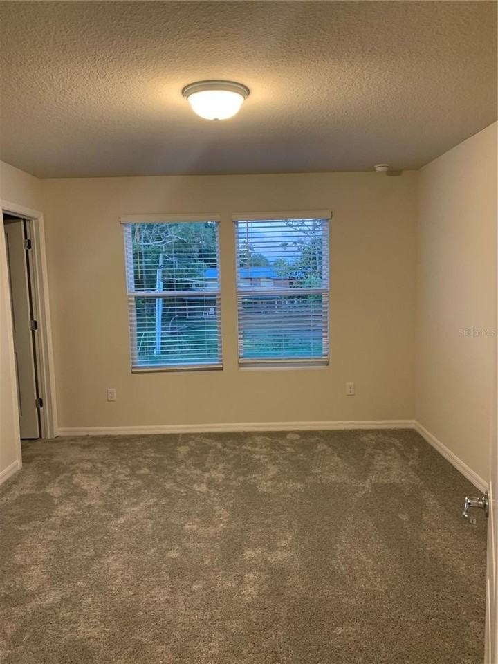 2567 Buena View Rd - Photo 5 of 17