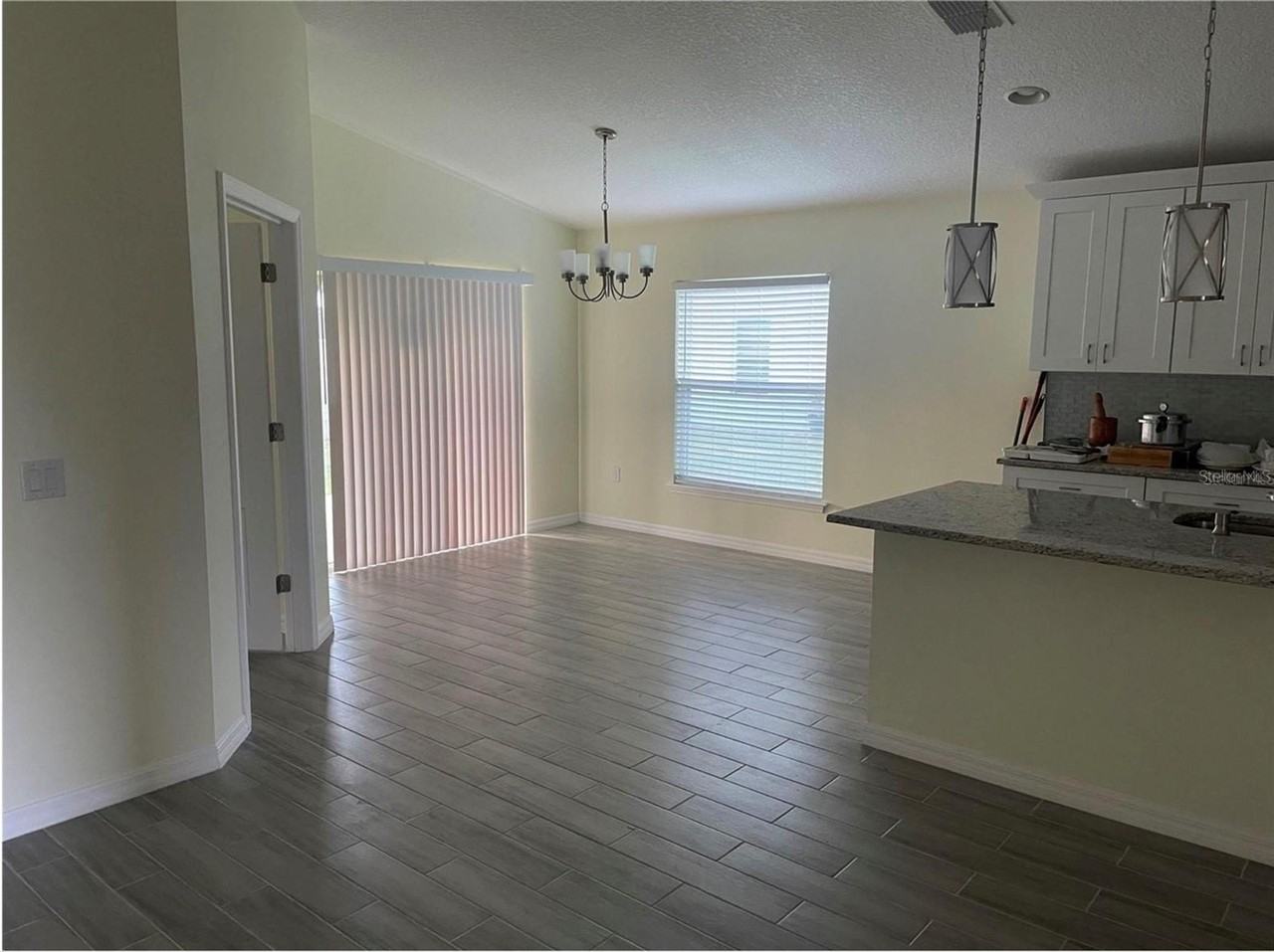 208 Missouri Ave - Photo 2 of 11