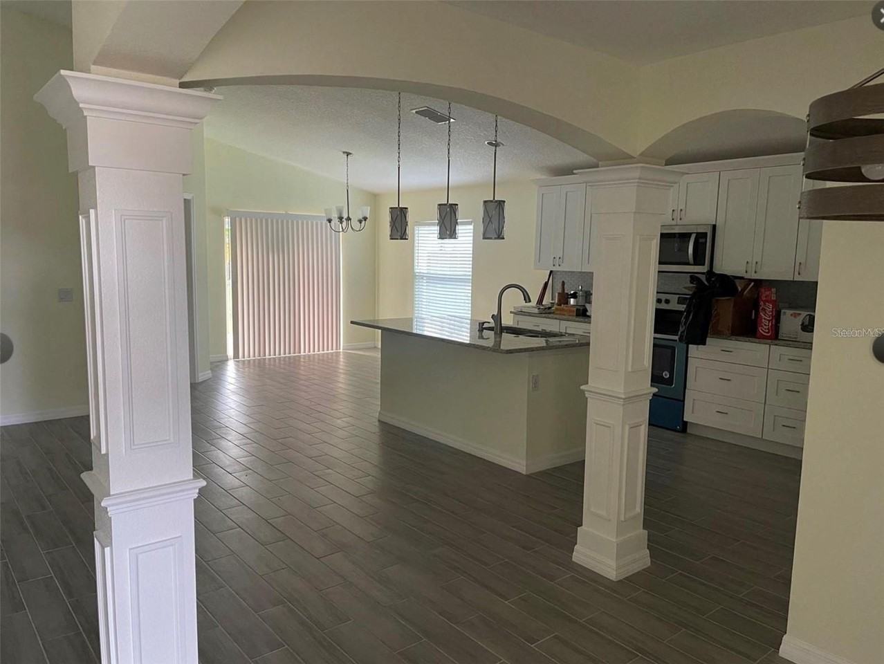 208 Missouri Ave - Photo 3 of 11