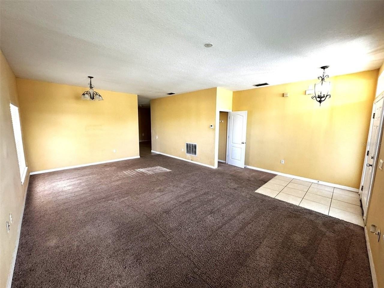 1111 Hacienda Cir - Photo 3 of 14