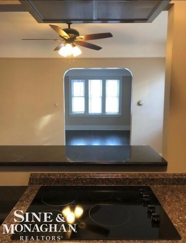 1134 Wayburn St #2S - Photo 6 of 29