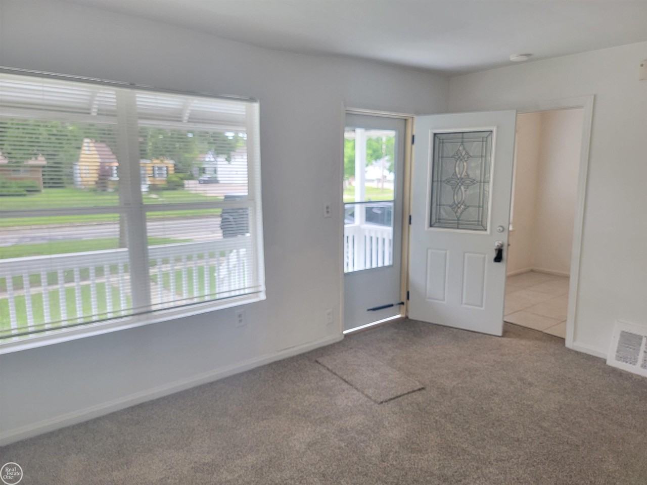 305 South Blvd W - Photo 6 of 13