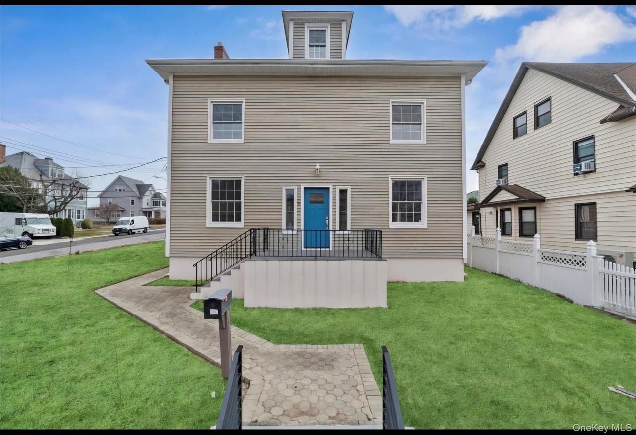 70 Normandy Rd - Photo 2 of 26
