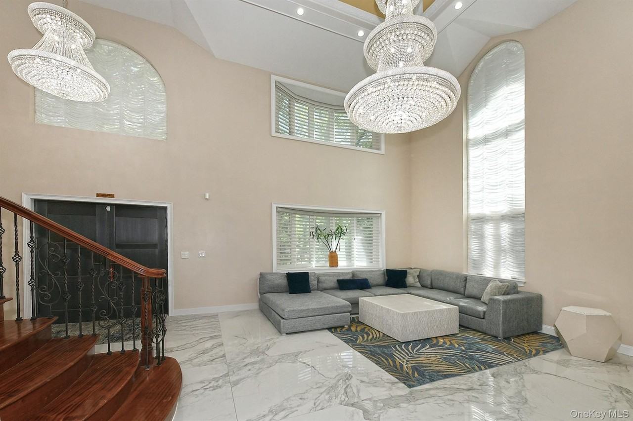 6626 Marathon Pkwy - Photo 5 of 33