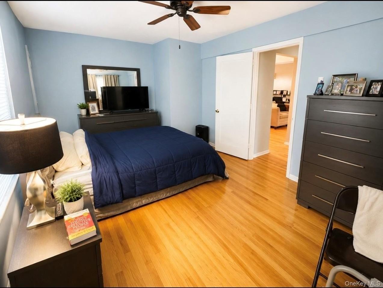 194 Smith St #1M - Photo 2 of 5