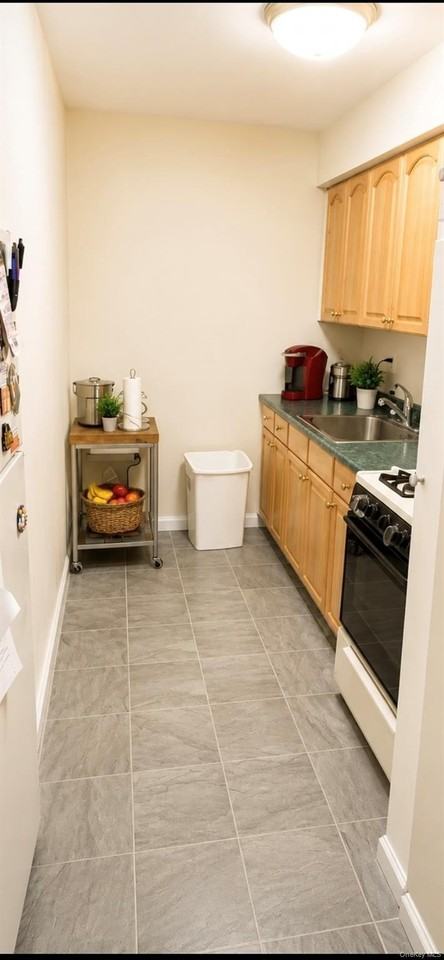 194 Smith St #1M - Photo 3 of 5