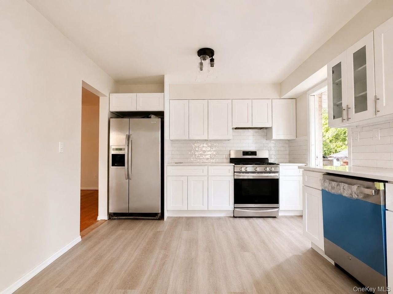 2 Arbor Pl - Photo 3 of 10