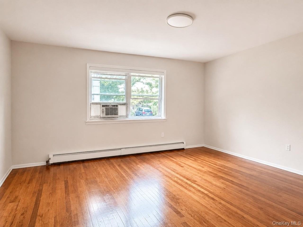 2 Arbor Pl - Photo 5 of 10