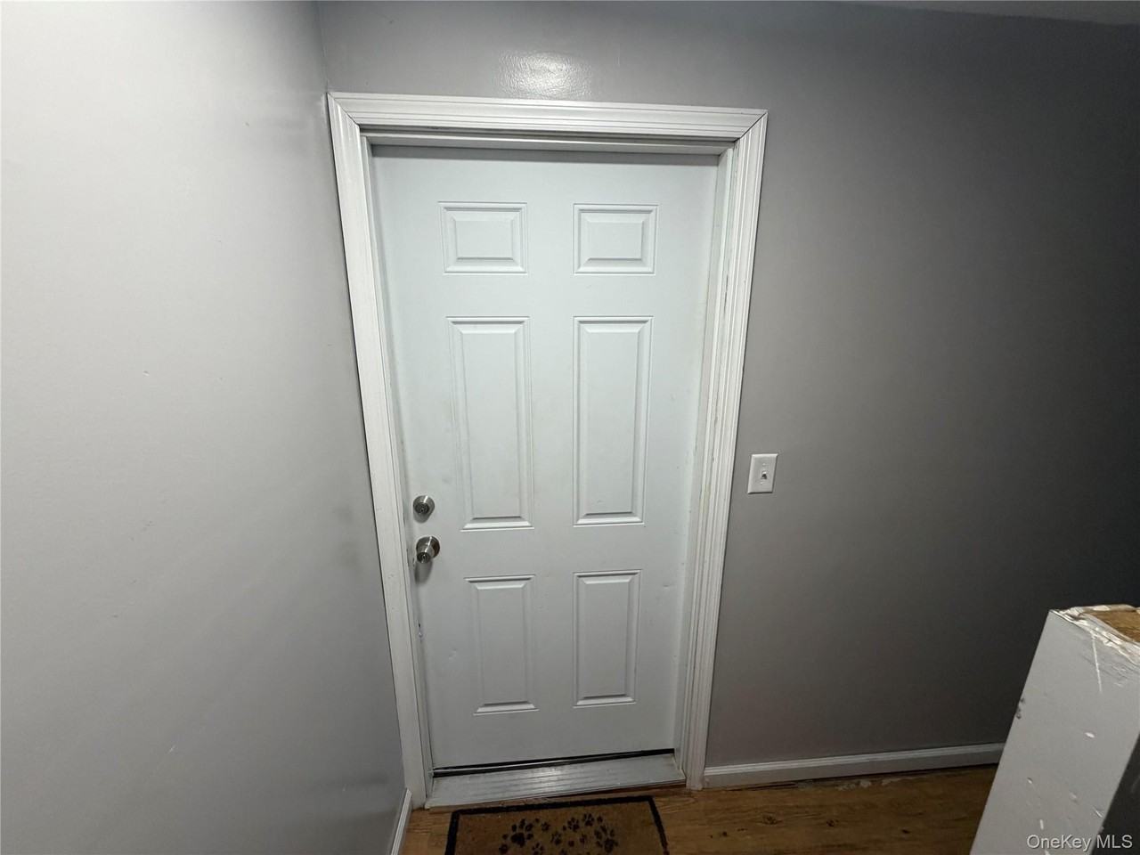 93 Catharine St #2 - Photo 2 of 14