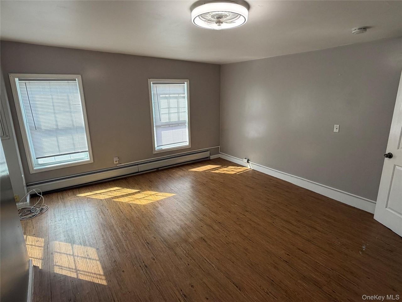 93 Catharine St #2 - Photo 4 of 14
