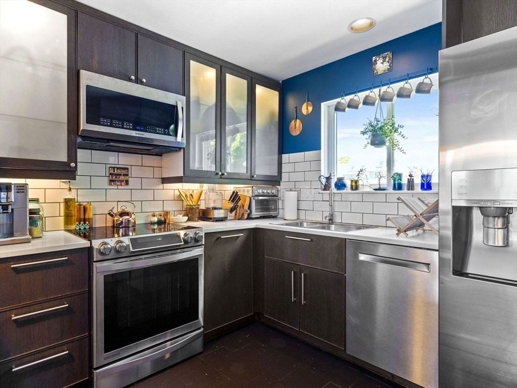 93 Governor Winthrop Rd #7A - Photo 6 of 21