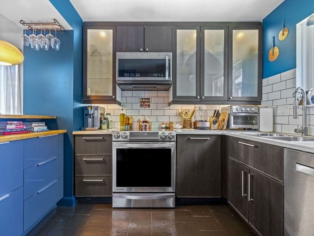 93 Governor Winthrop Rd #7A - Photo 7 of 21