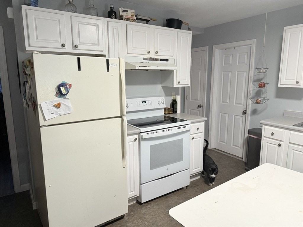 131 Ledge St #2R - Photo 2 of 14